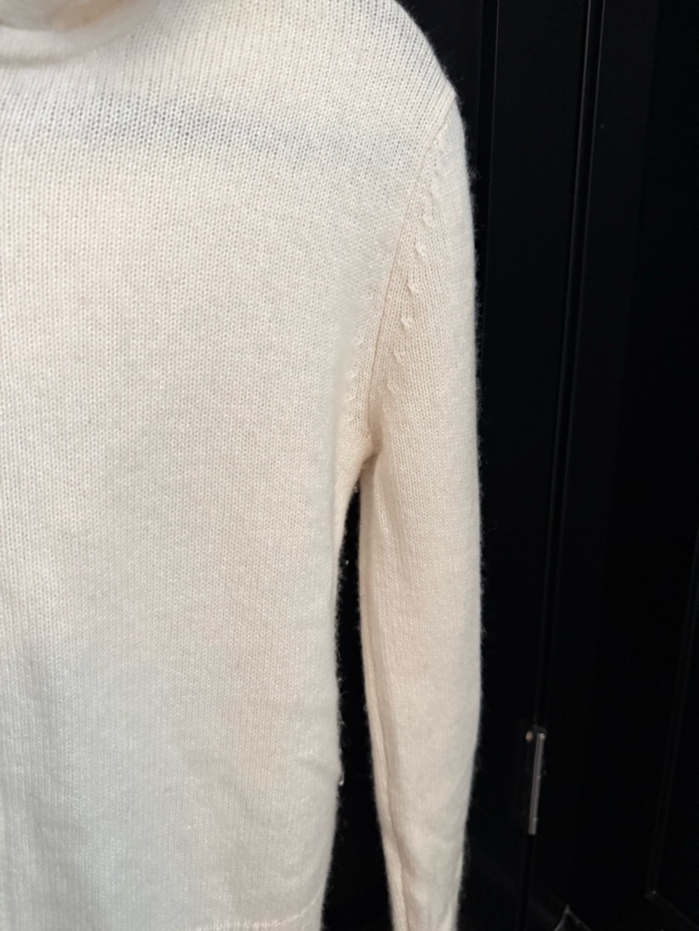 Aritzia Essential Cashmere Idyllic Zip Hoodie - Picture 11 of 16